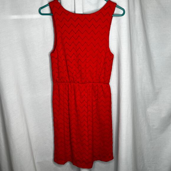 Bee Stitched Red Lined Chevron Women's Dress M - Picture 2 of 5
